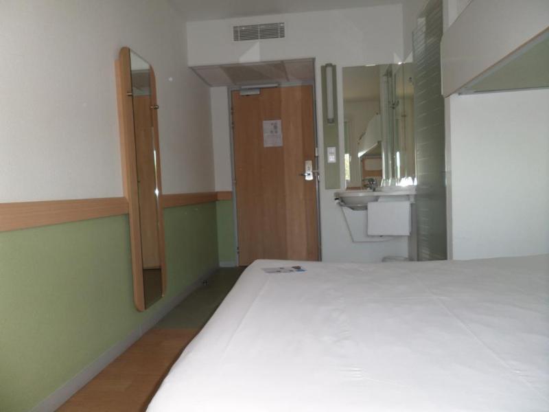 Ibis Issoire Hotel Exterior photo