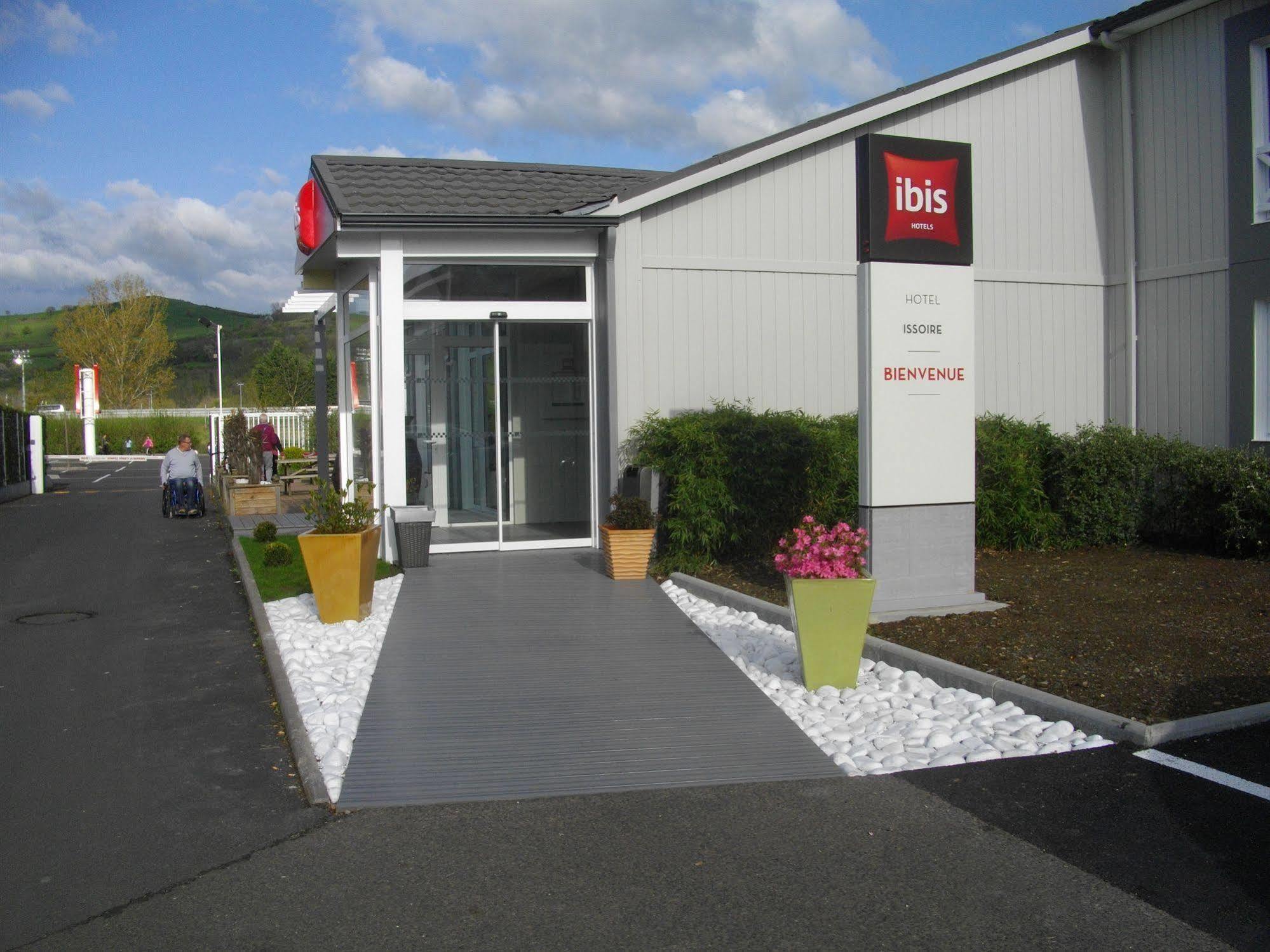 Ibis Issoire Hotel Exterior photo